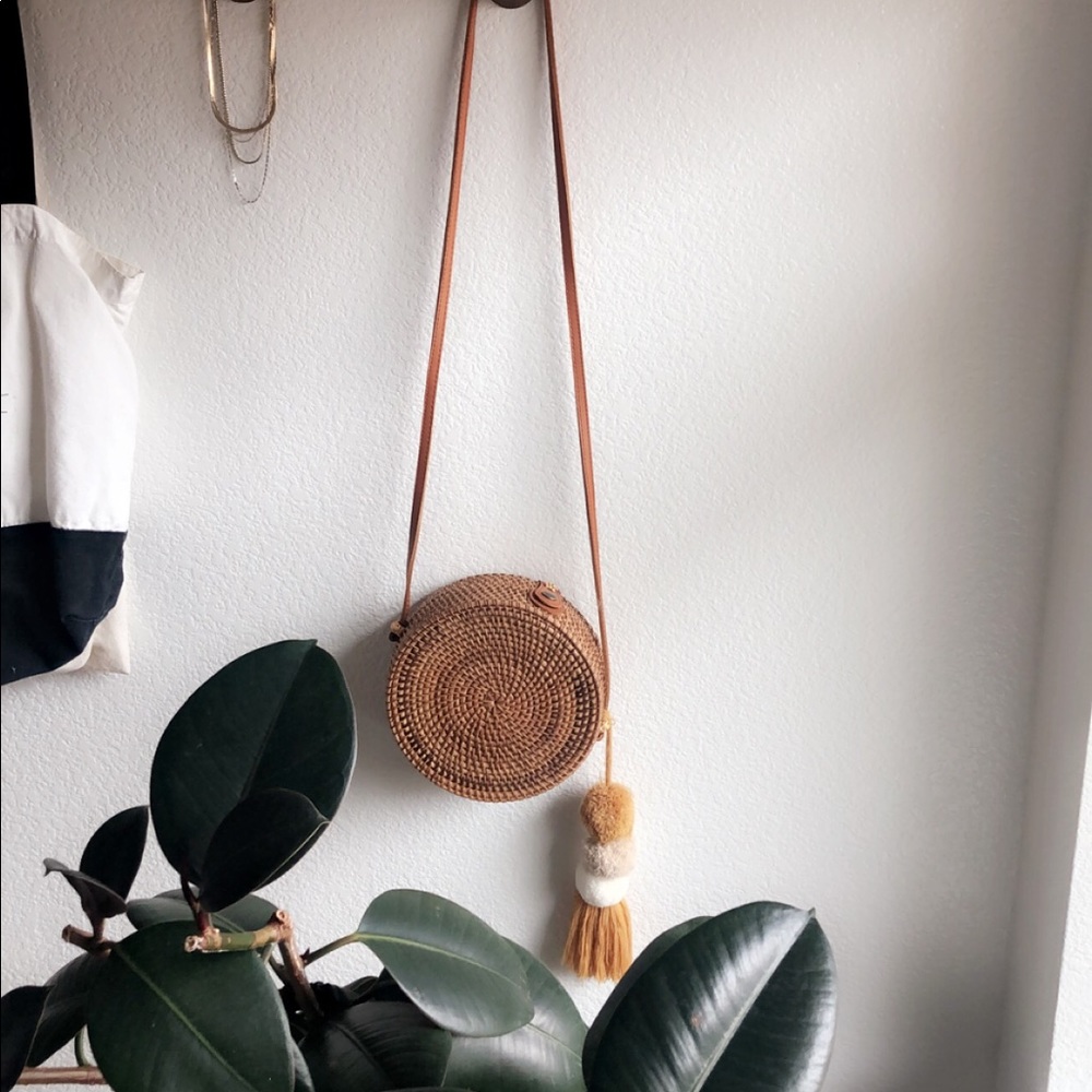 SOLD Handmade straw purse with tassel